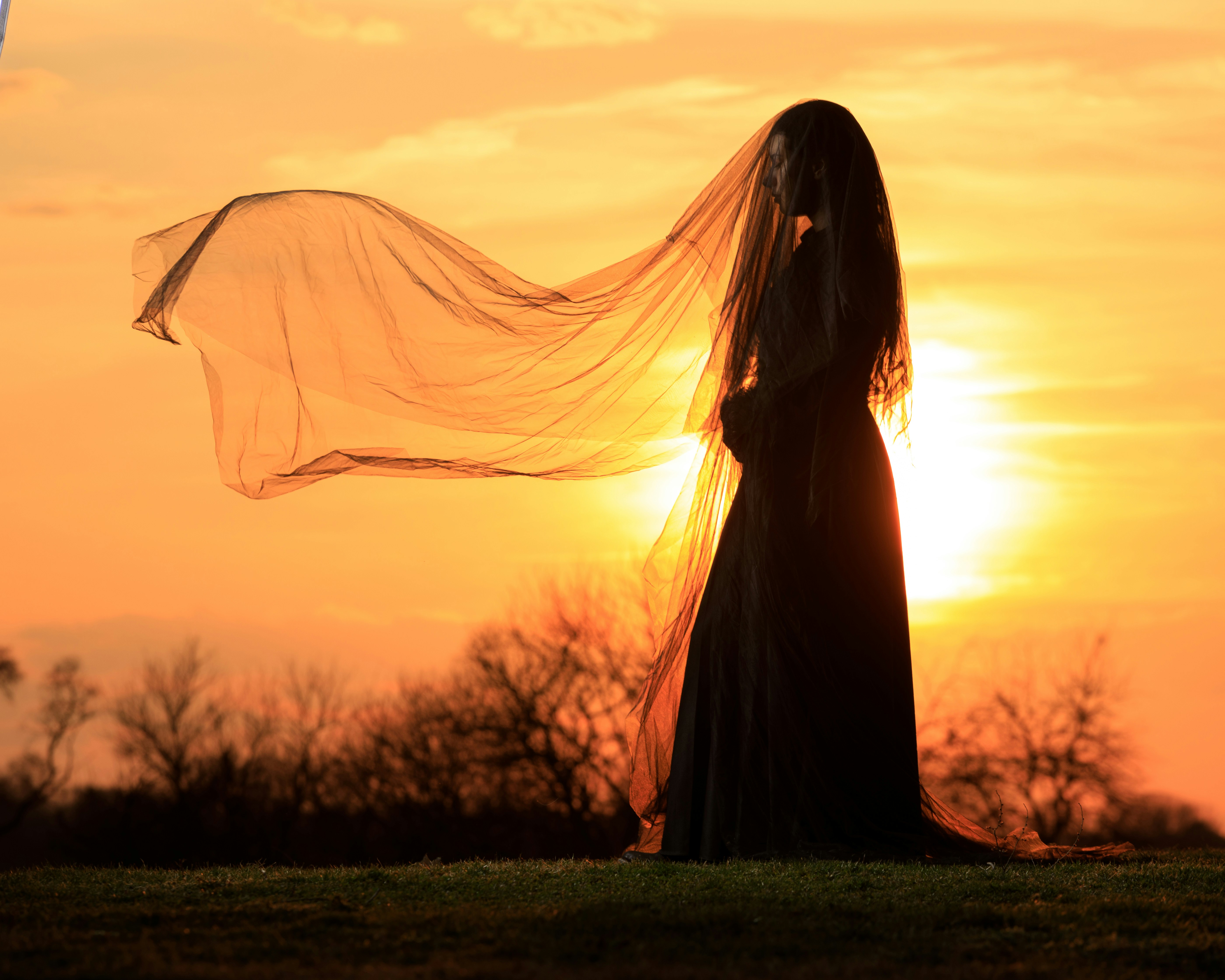The Financial Decisions Widows Should Never Rush