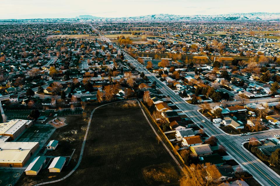 The Housing Market Has a Problem: Too Many Sellers, Not Enough Buyers