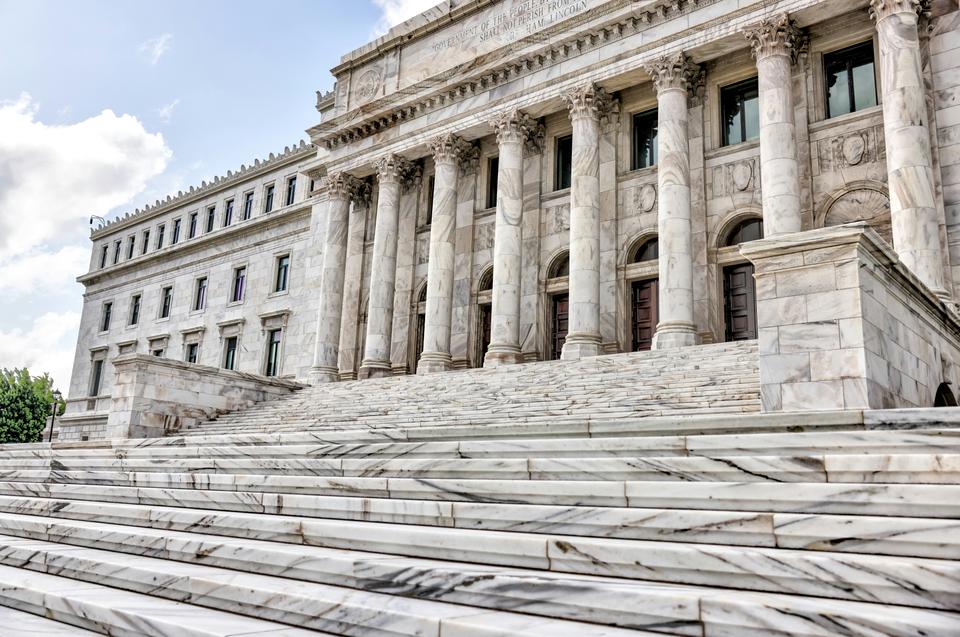 The Real Treasury Bond Problem: Rising Interest Rates Meet America’s Massive Debt