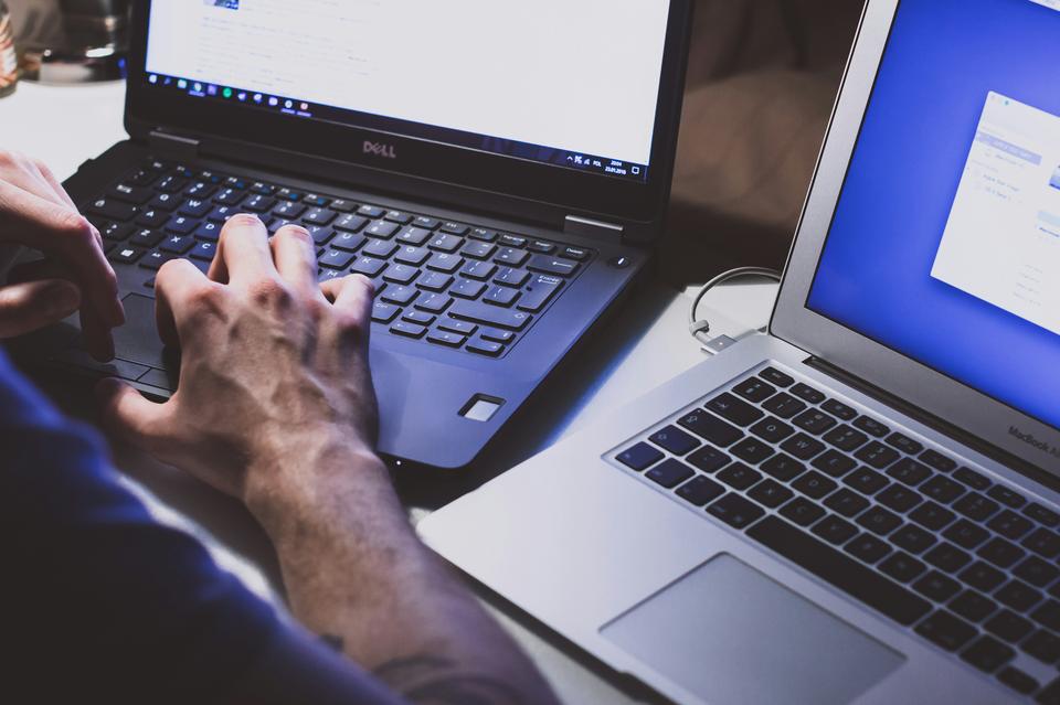 AI Is Killing Website Traffic. Content Syndication Could Be the New SEO